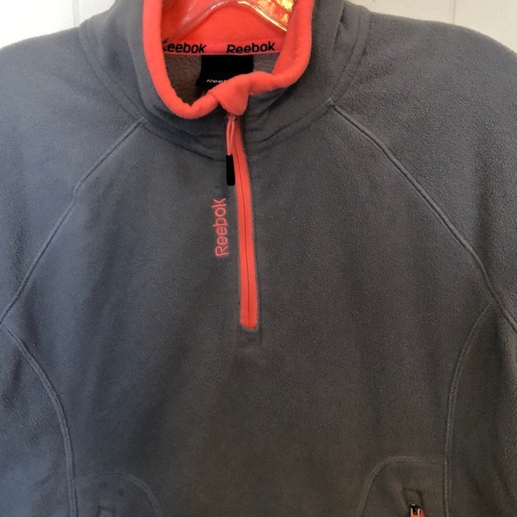 Reebok 1/4 zip pullover - Picture 2 of 4